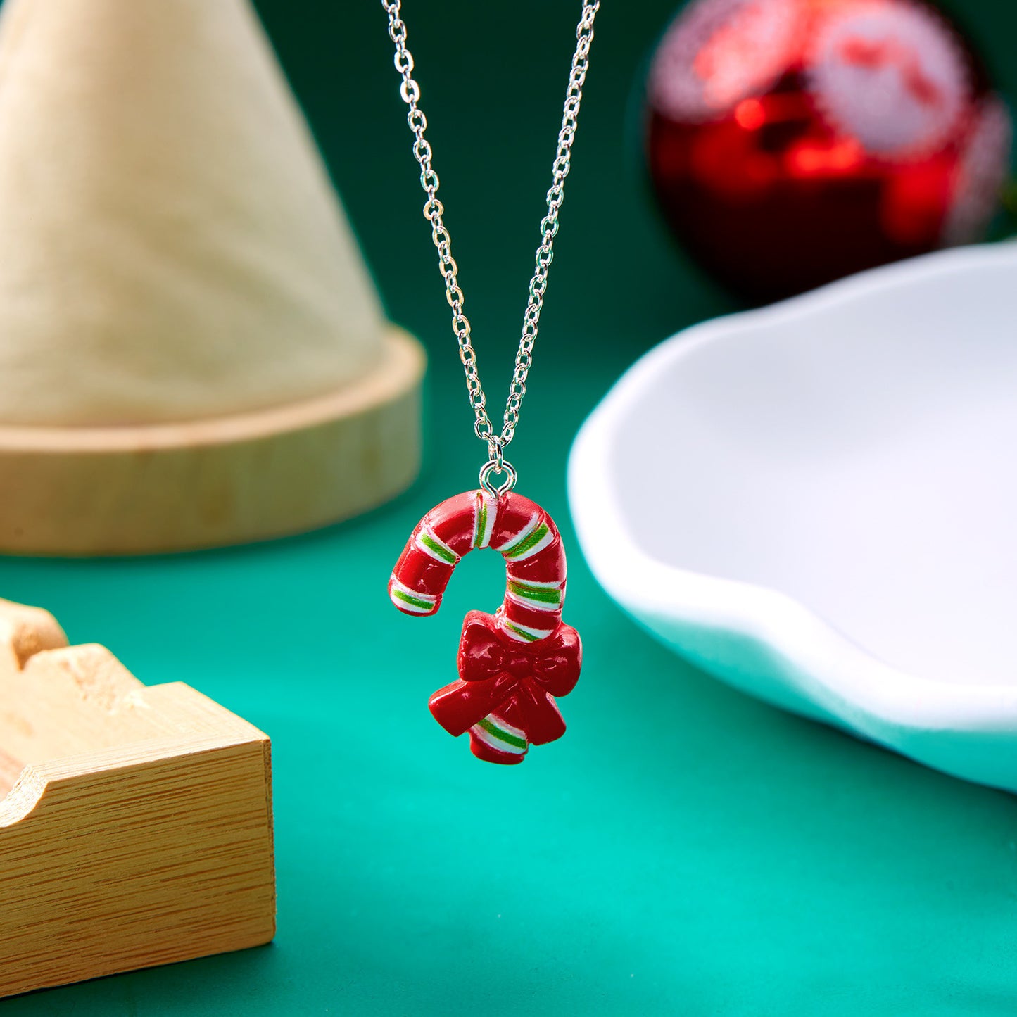 Cute Cartoon Resin Necklace Christmas Snowman Santa Claus Pendant Clavicle Chain Necklace For Women Jewelry